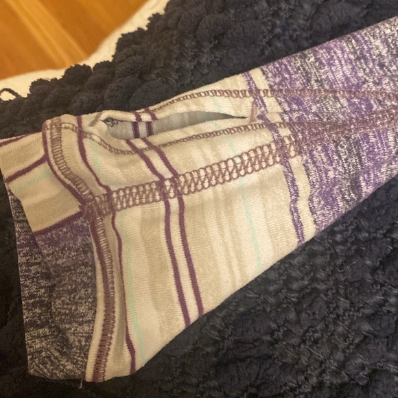 Lulu lemon workout top - Picture 3 of 4